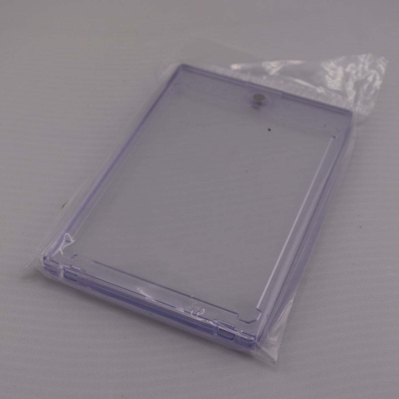 One-Touch Magnetic 35pt Card Holder