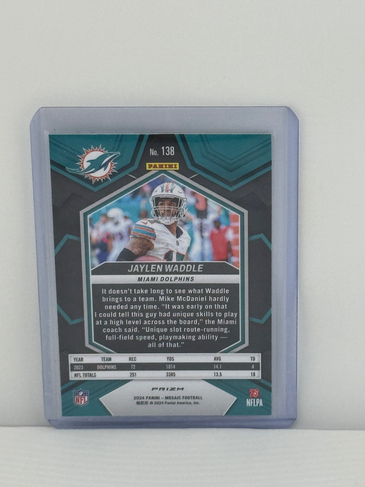2024 Panini Mosaic #138 Jaylen Waddle Green Prizm Miami Dolphins