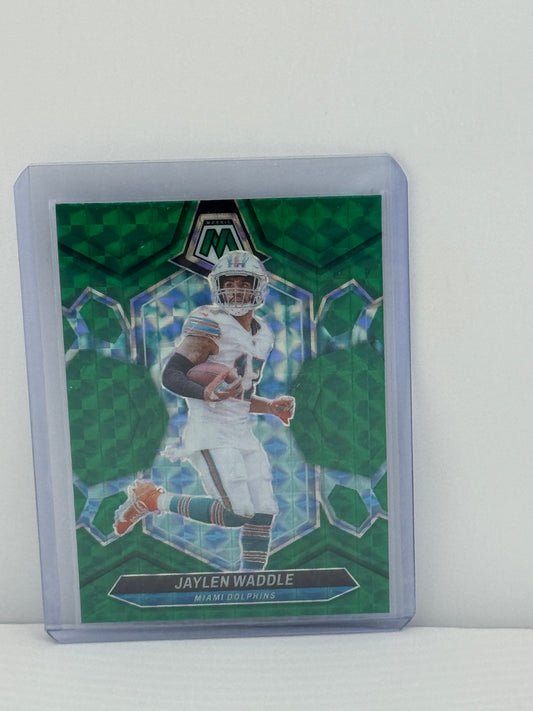 2024 Panini Mosaic #138 Jaylen Waddle Green Prizm Miami Dolphins