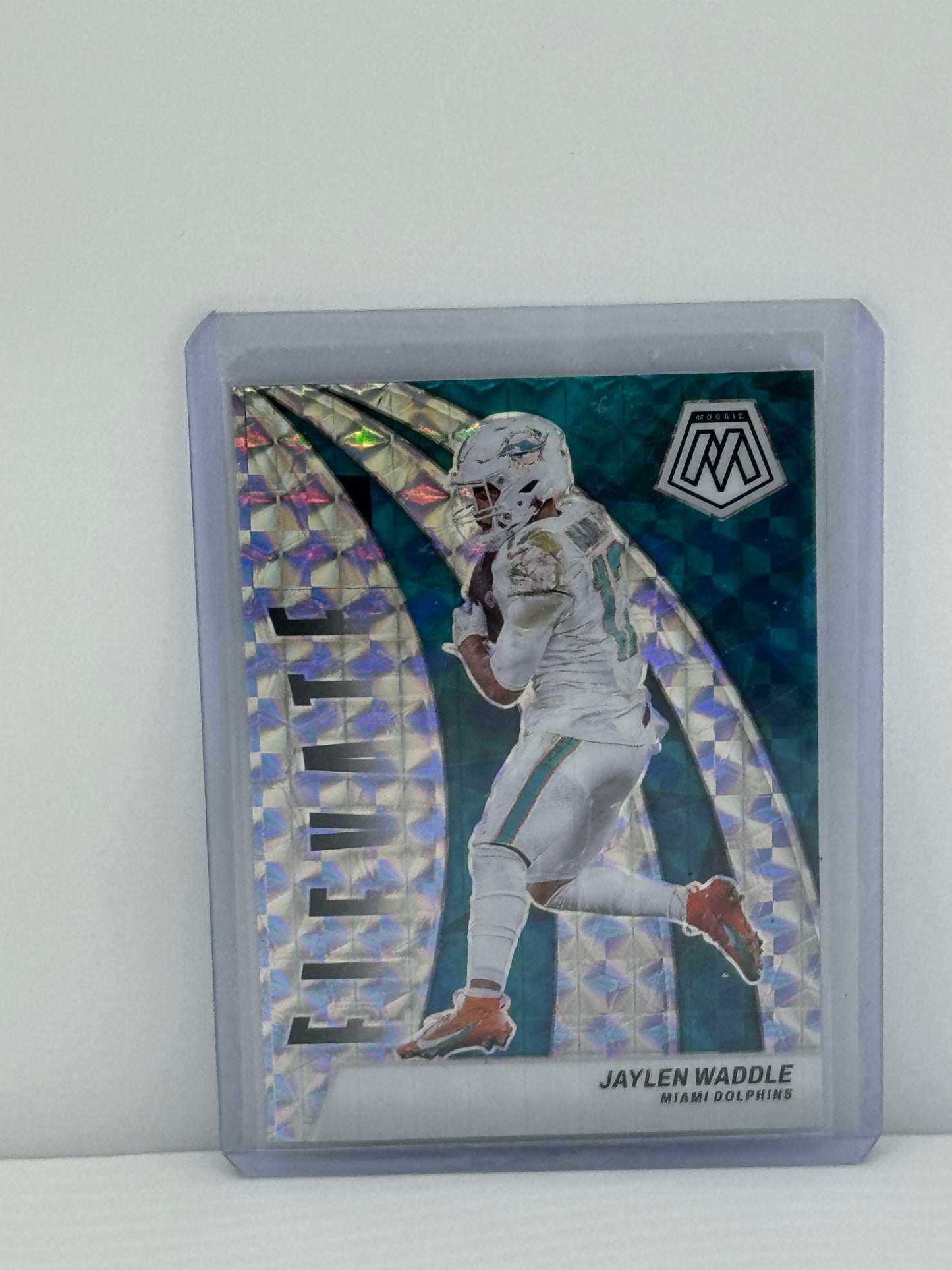 2024 Panini Mosaic #18 Jaylen Waddle Elevate Silver Mosaic Prizm Miami Dolphins