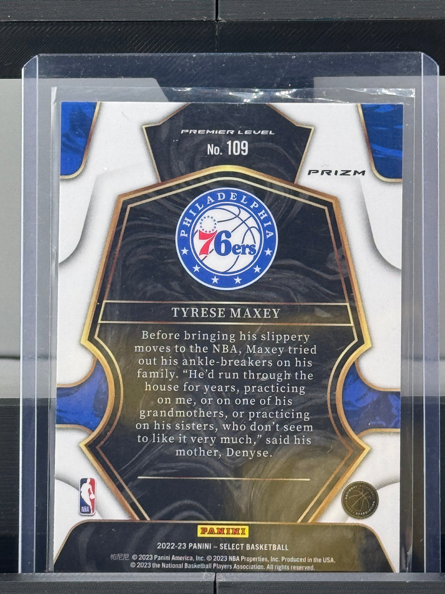 2022-23 Select #109 Tyrese Maxey Premier Level Red White Blue Wave Prizm Philadelphia 76ers