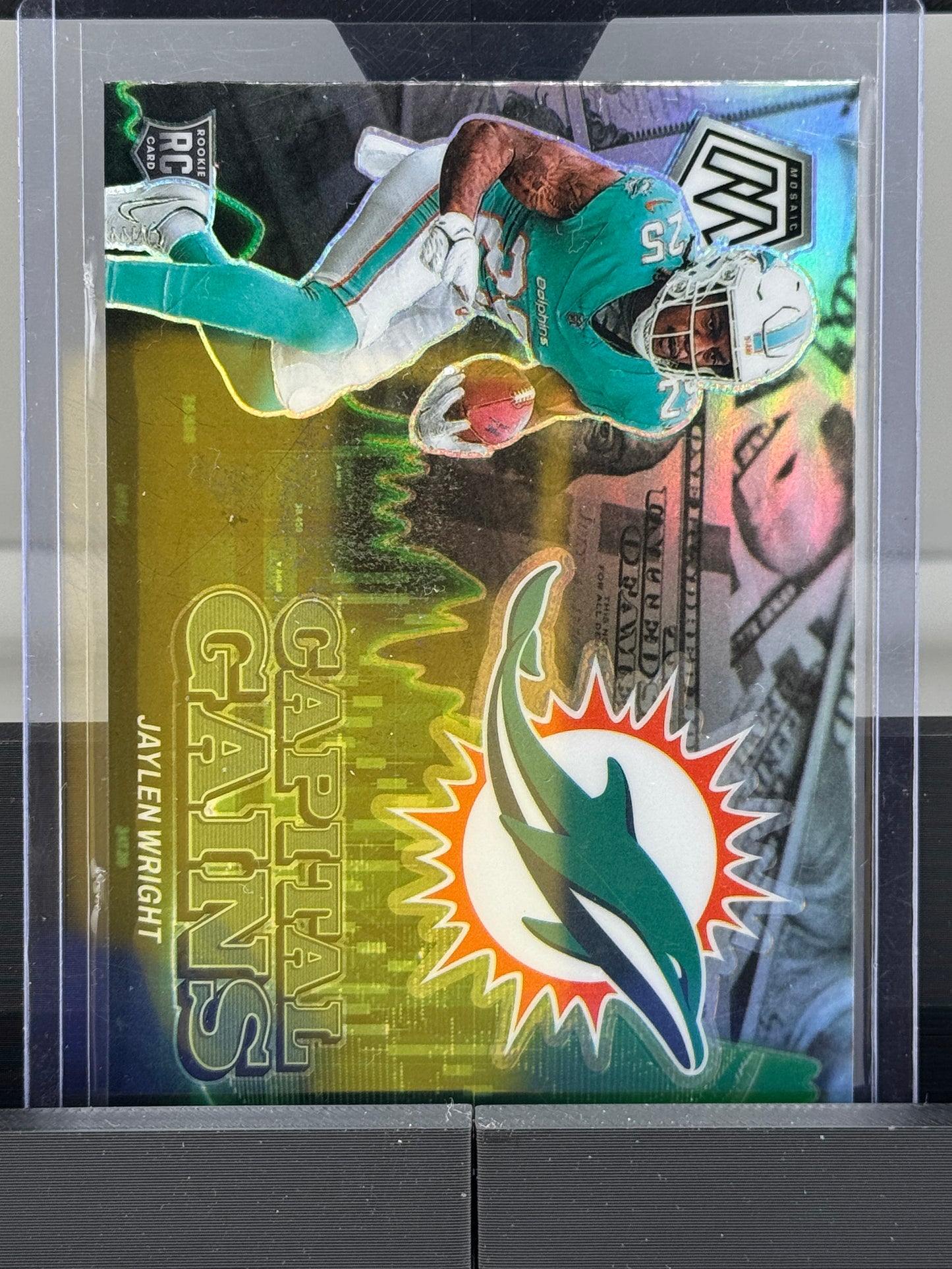 2024 Mosaic #7 Jaylen Wright Capital Gains Green Mosaic Prizm RC Miami Dolphins